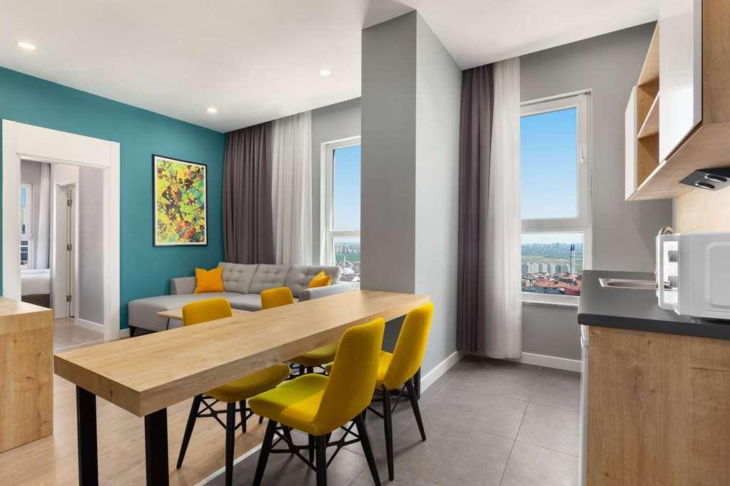 Days Inn & Suites By Wyndham Esenyurt Istanbul Bilik gambar
